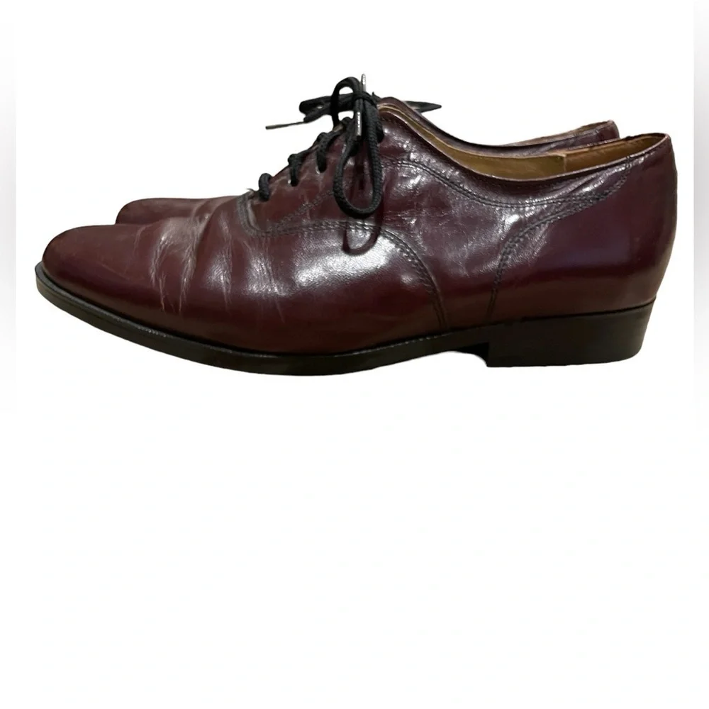 Nunn Bush good used